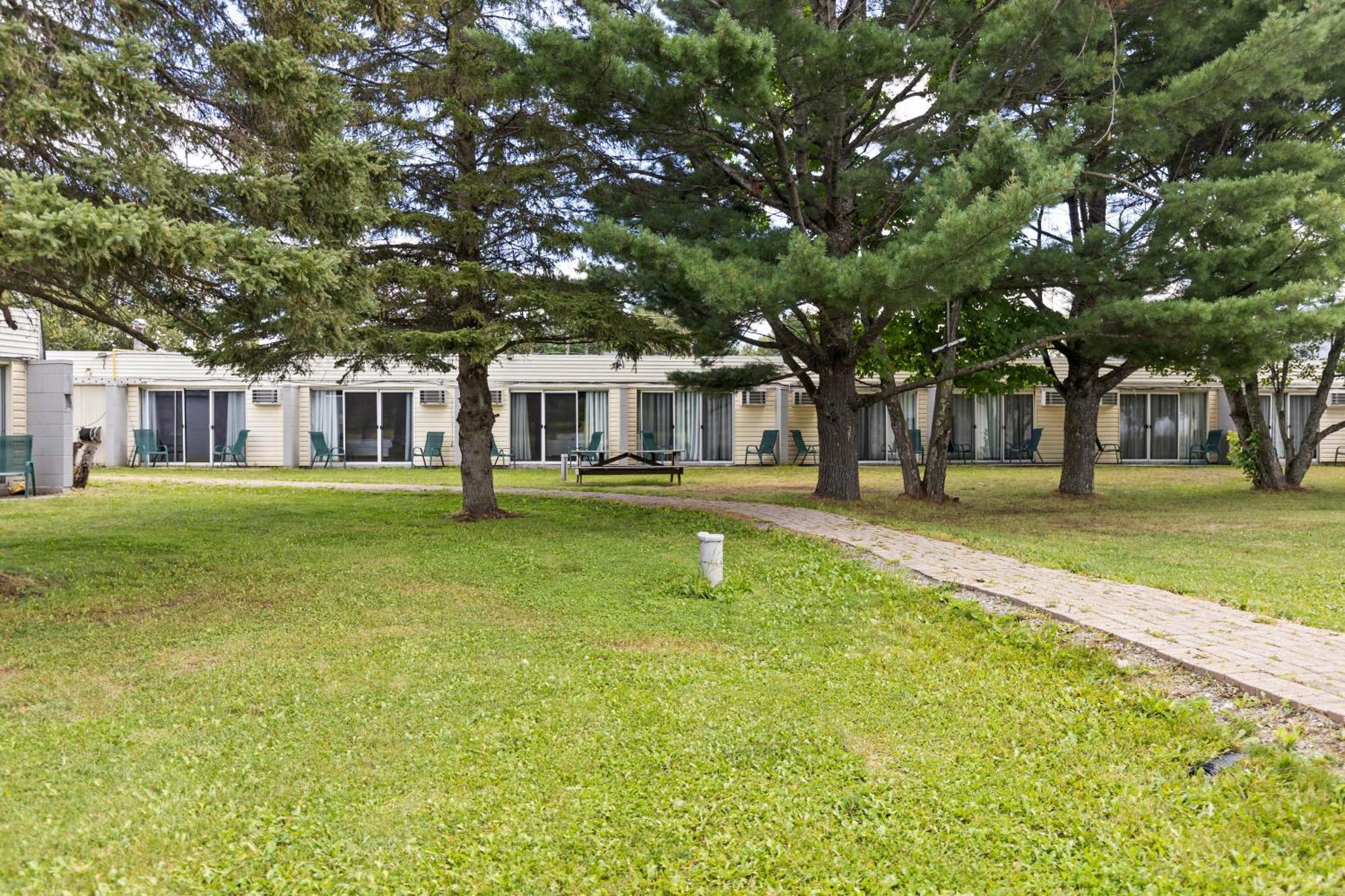 Ambassador Motel Sault Ste. Marie Exterior foto