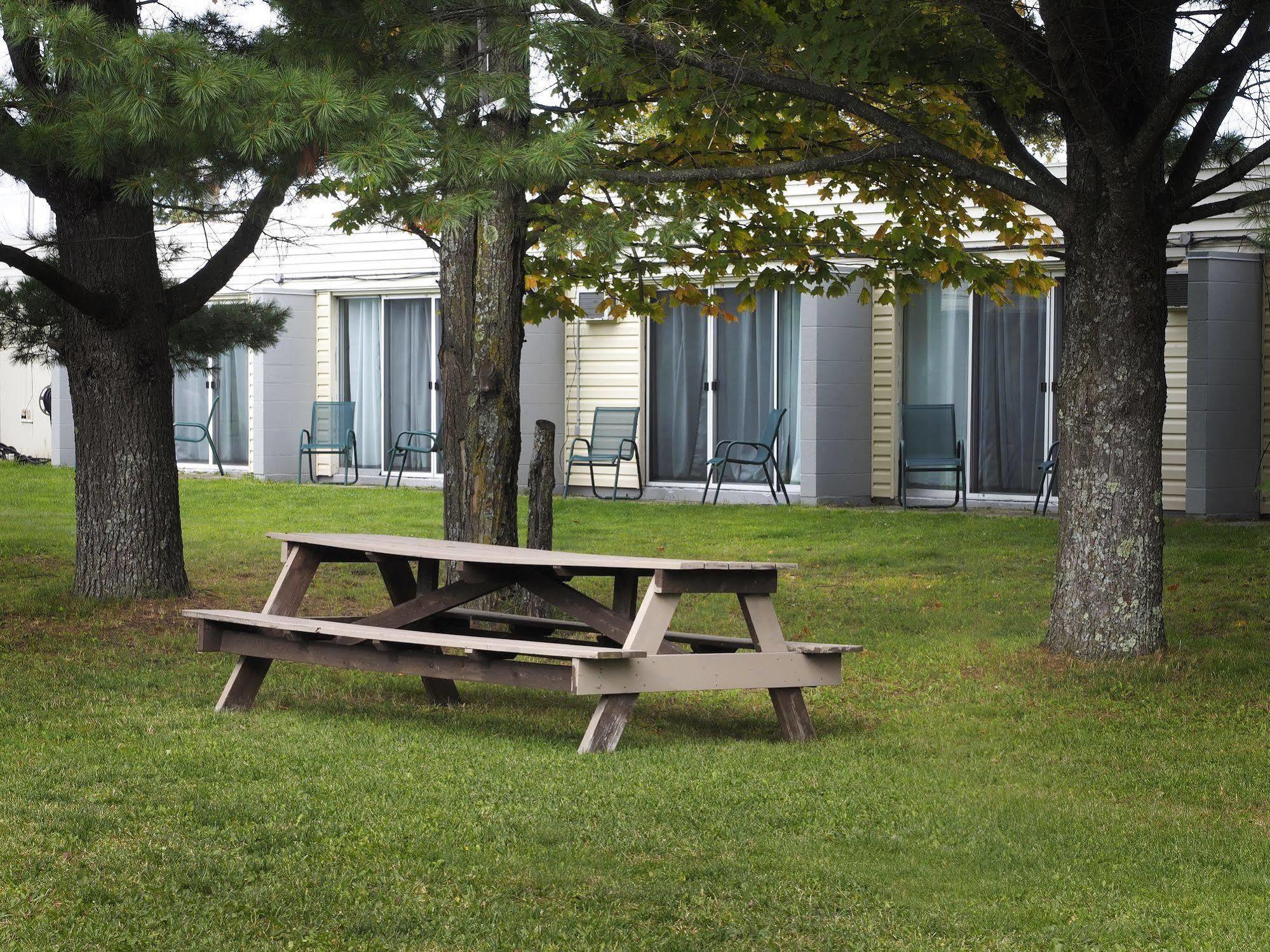 Ambassador Motel Sault Ste. Marie Exterior foto